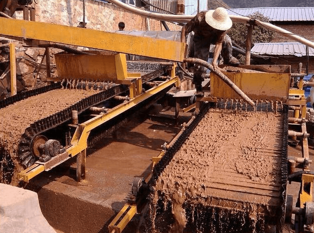 （圖：盾構(gòu)機消泡劑使用場景）