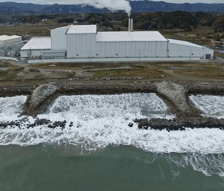 （圖：污水處理泡沫處理現場）