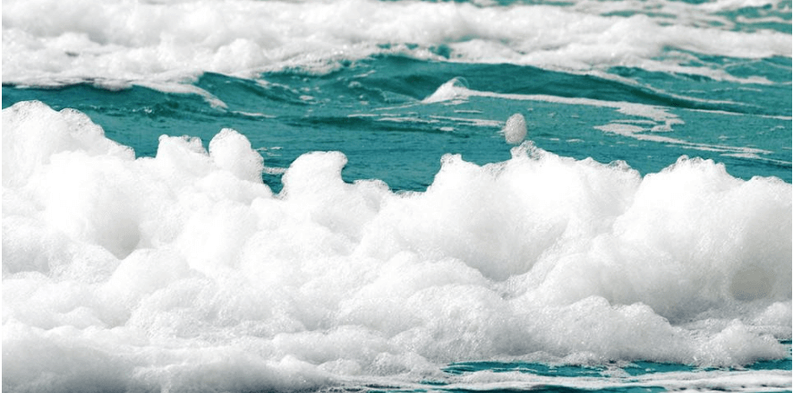 （圖：海水水處理起泡現場）